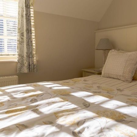 Jasmine Cottage - 2 Bedroom In Heart Of Bourton! Exterior photo