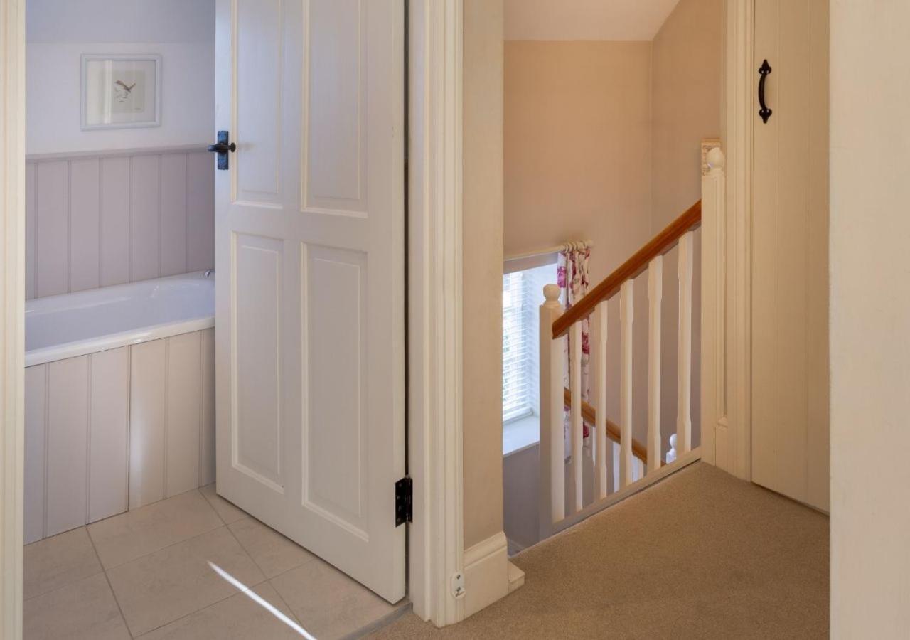 Jasmine Cottage - 2 Bedroom In Heart Of Bourton! Exterior photo