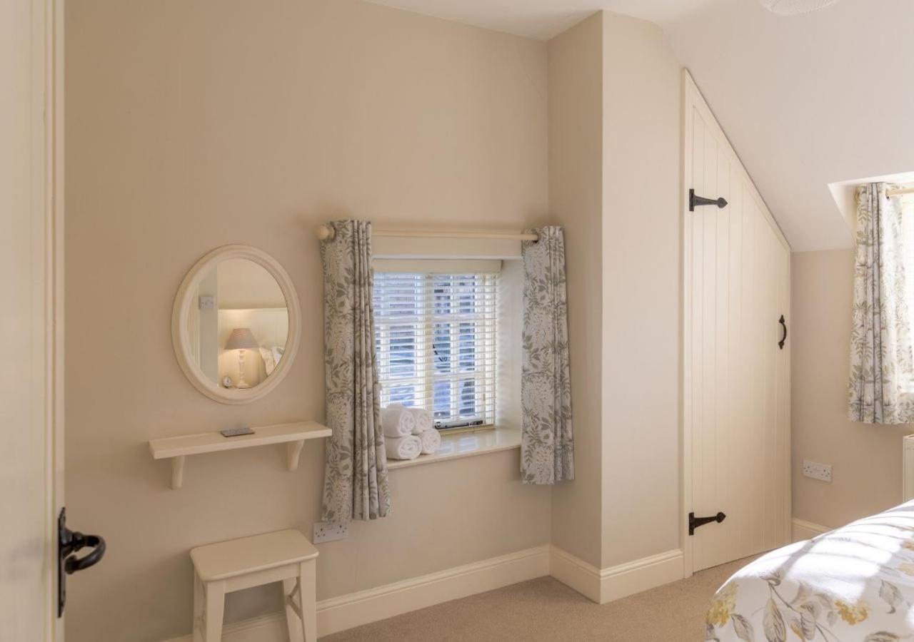 Jasmine Cottage - 2 Bedroom In Heart Of Bourton! Exterior photo