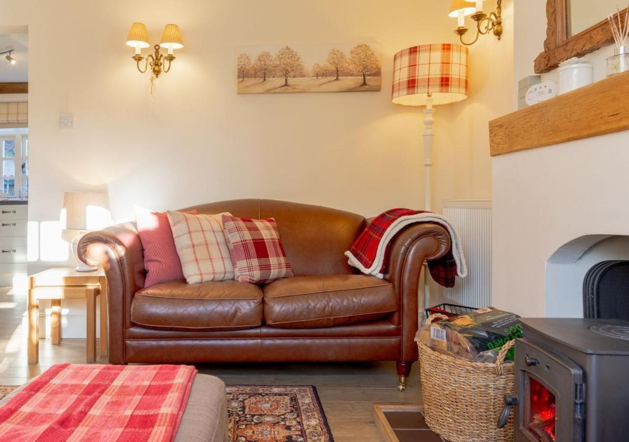 Jasmine Cottage - 2 Bedroom In Heart Of Bourton! Exterior photo