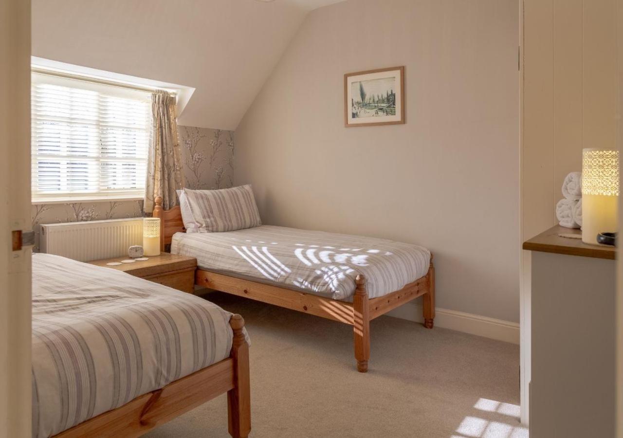 Jasmine Cottage - 2 Bedroom In Heart Of Bourton! Exterior photo
