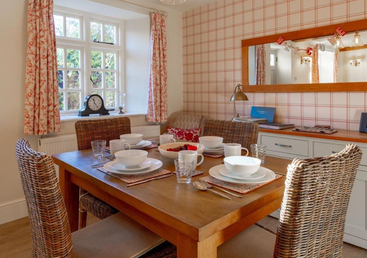 Jasmine Cottage - 2 Bedroom In Heart Of Bourton! Exterior photo