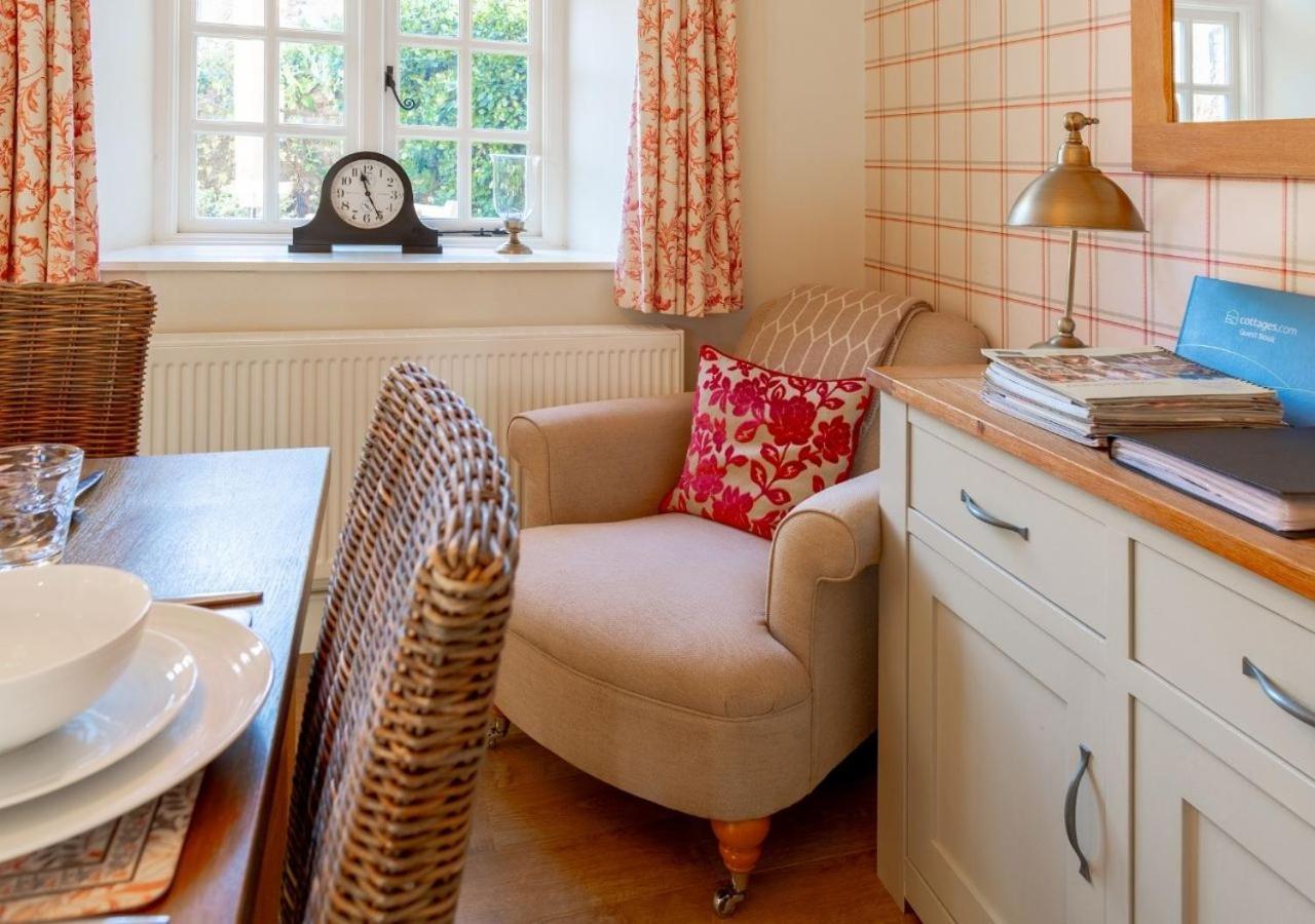 Jasmine Cottage - 2 Bedroom In Heart Of Bourton! Exterior photo