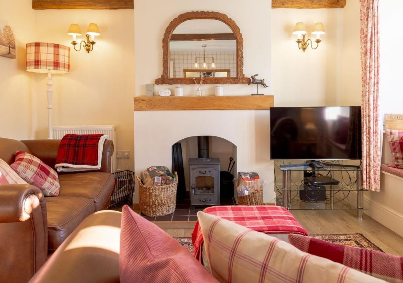 Jasmine Cottage - 2 Bedroom In Heart Of Bourton! Exterior photo