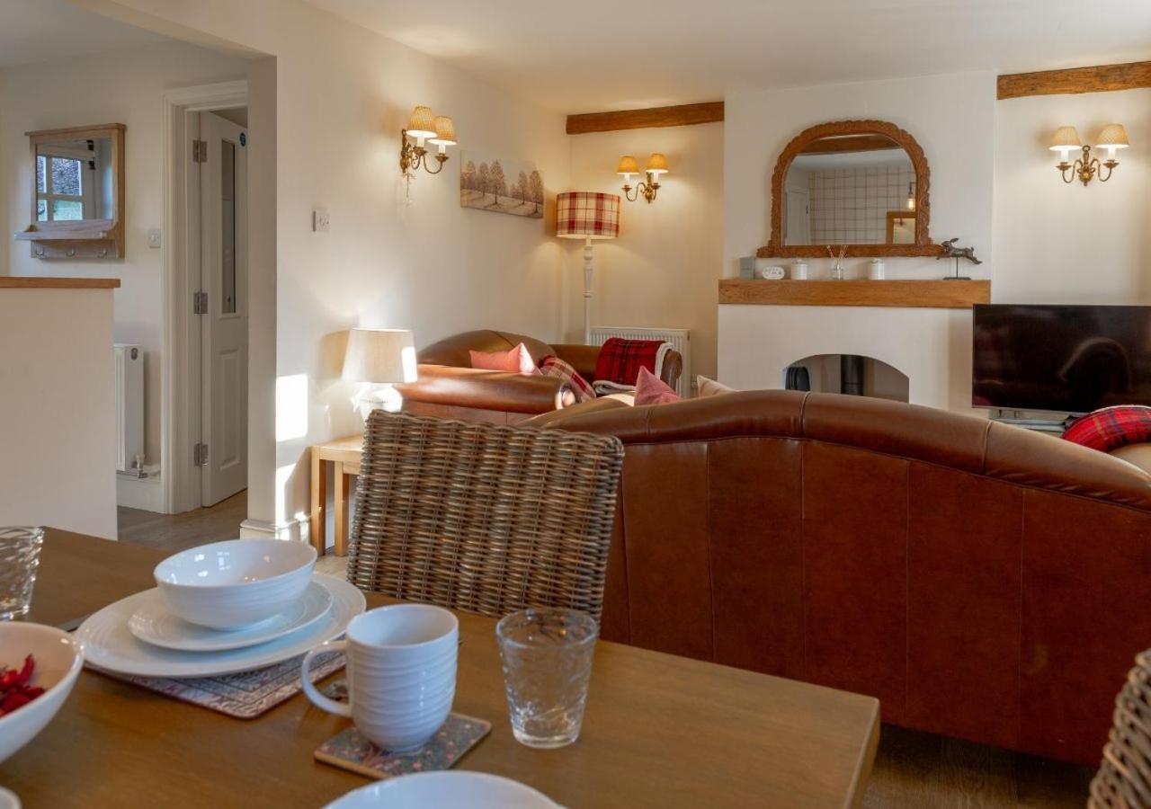 Jasmine Cottage - 2 Bedroom In Heart Of Bourton! Exterior photo